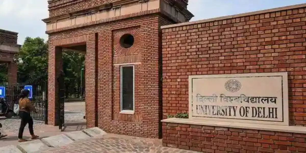 Advantages of Studying in Delhi University
