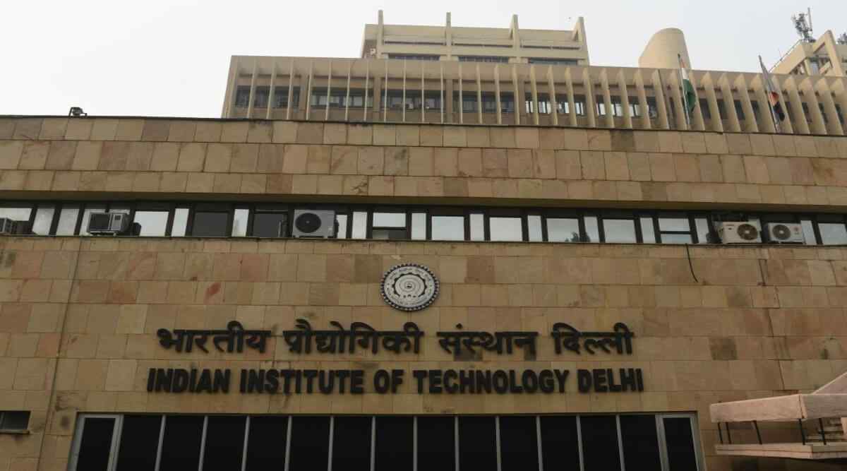 IIT M.Tech Fees Structure & Total No. of Seats
