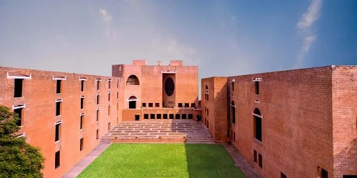 Online Courses Offered by IIMs Without CAT
